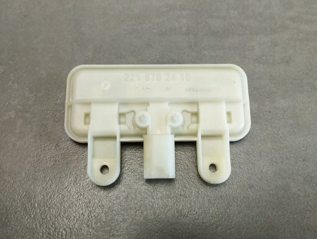 Mercedes-Benz CLS C218 FLAP HANDLE MICROSCOPE 2218702410