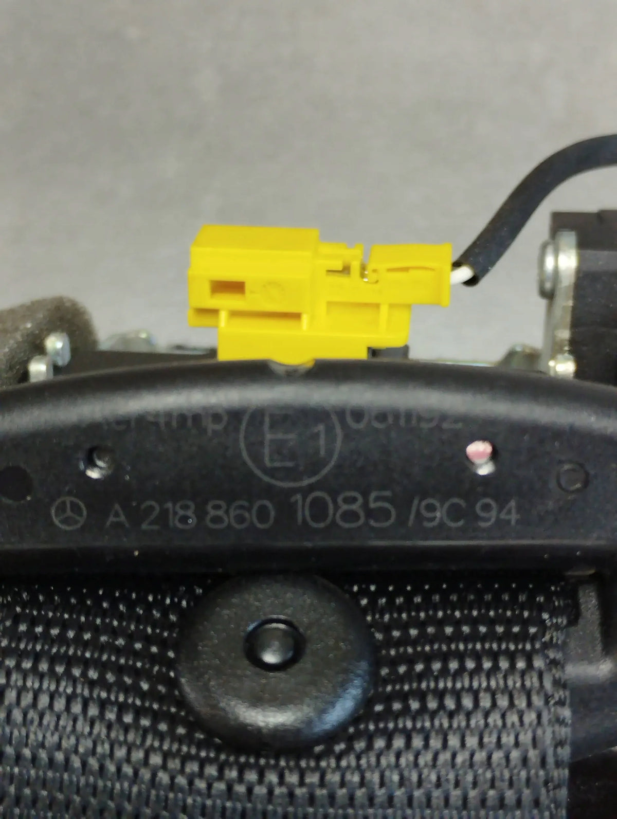 Mercedes-Benz CLS C218 SAFETY BELT RIGHT REAR A2188601085