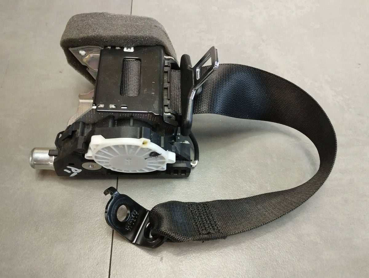 Mercedes-Benz CLS C218 SAFETY BELT RIGHT REAR A2188601085