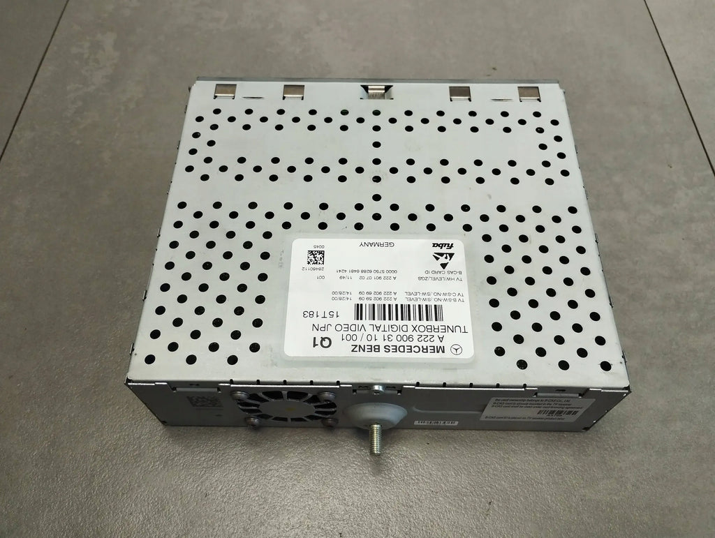Mercedes-Benz CLS C218 TUNER TUNERBOX A2229003110