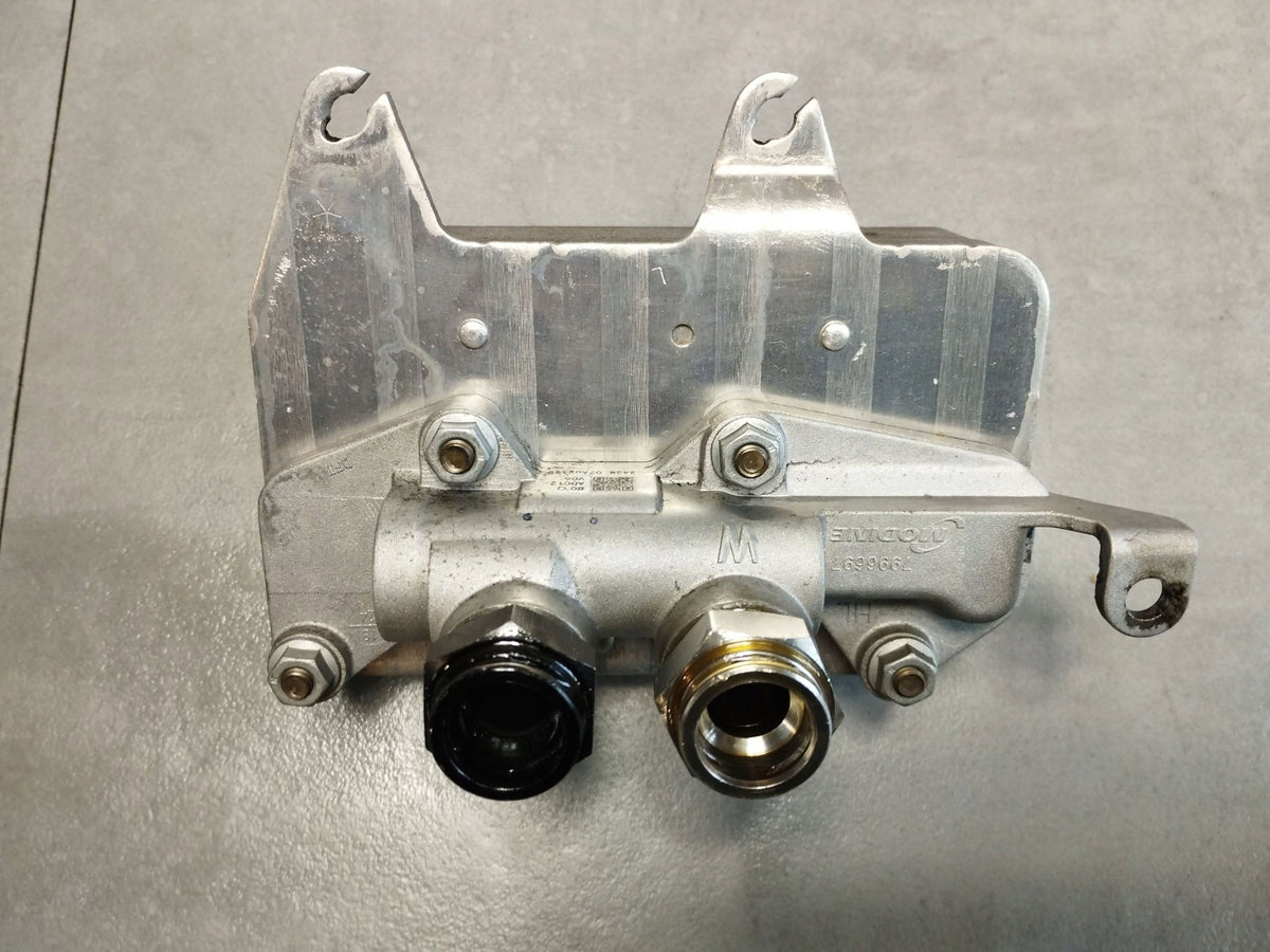 Mercedes-Benz E W213 2018 GEARBOX COOLER A0995006300