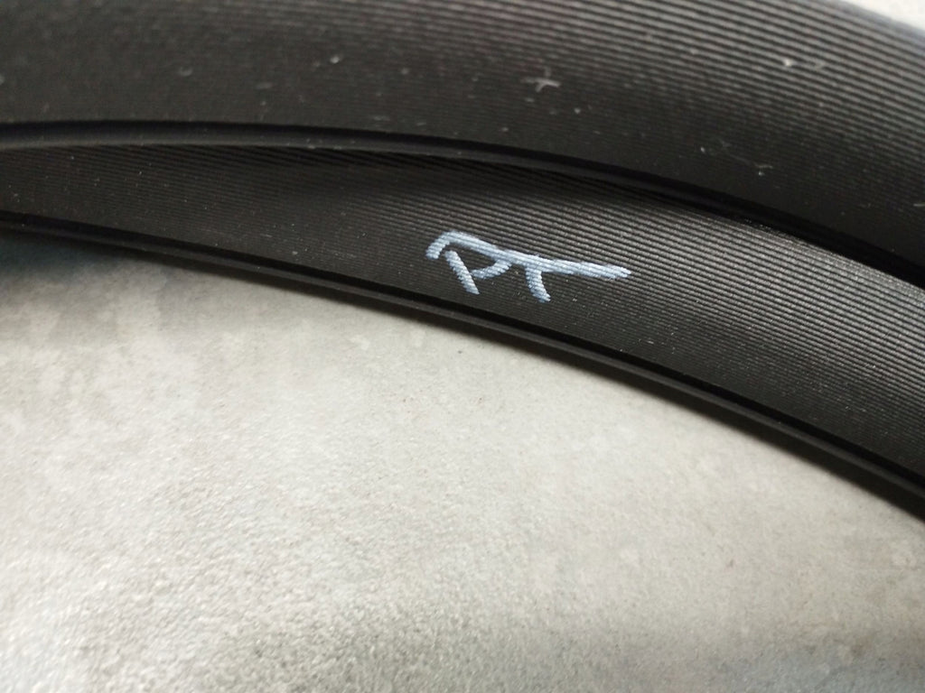 Mercedes-Benz E W213 DOOR SEAL RIGHT REAR A2136970251
