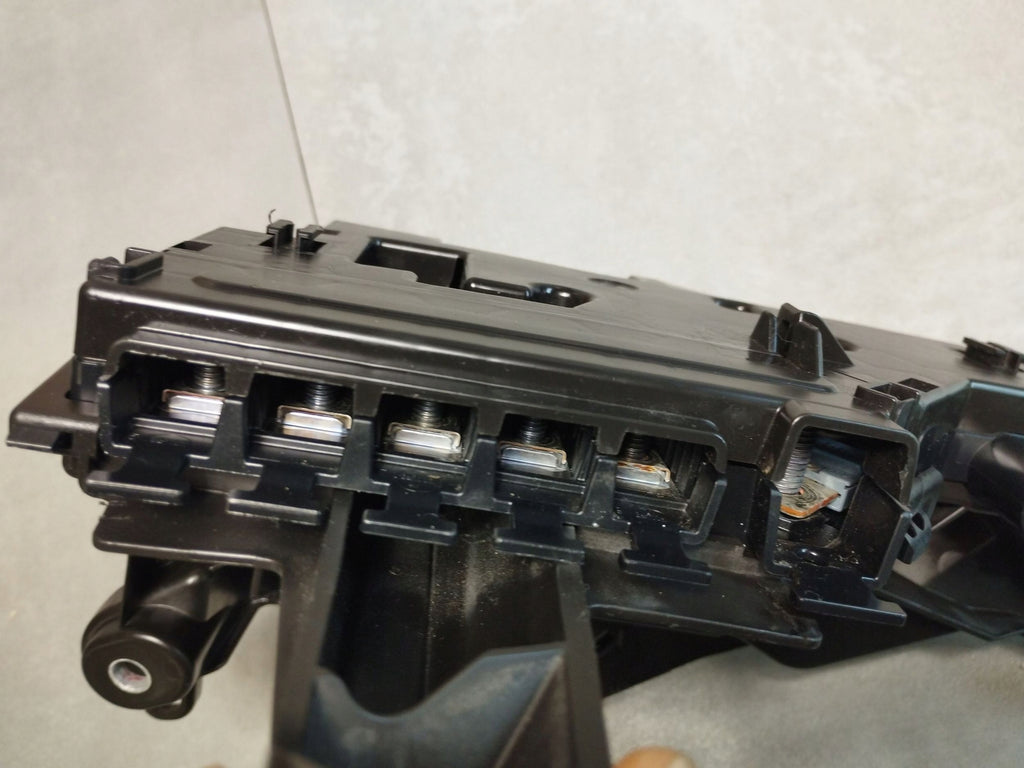 Mercedes-Benz E W213 FUSE BOX A2135403839 UK