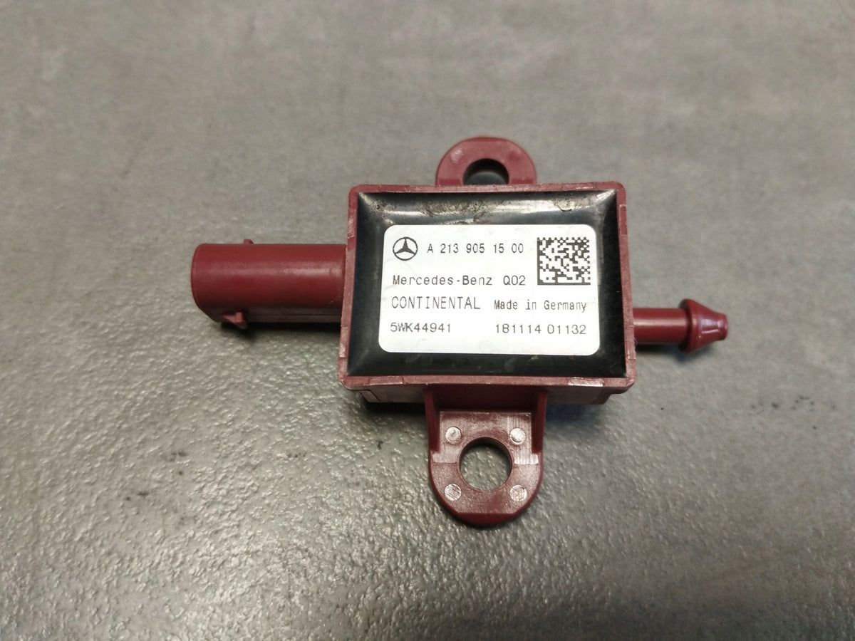 Mercedes-Benz E W213 PEDESTRIAN PROTECTION SENSOR A2139051500