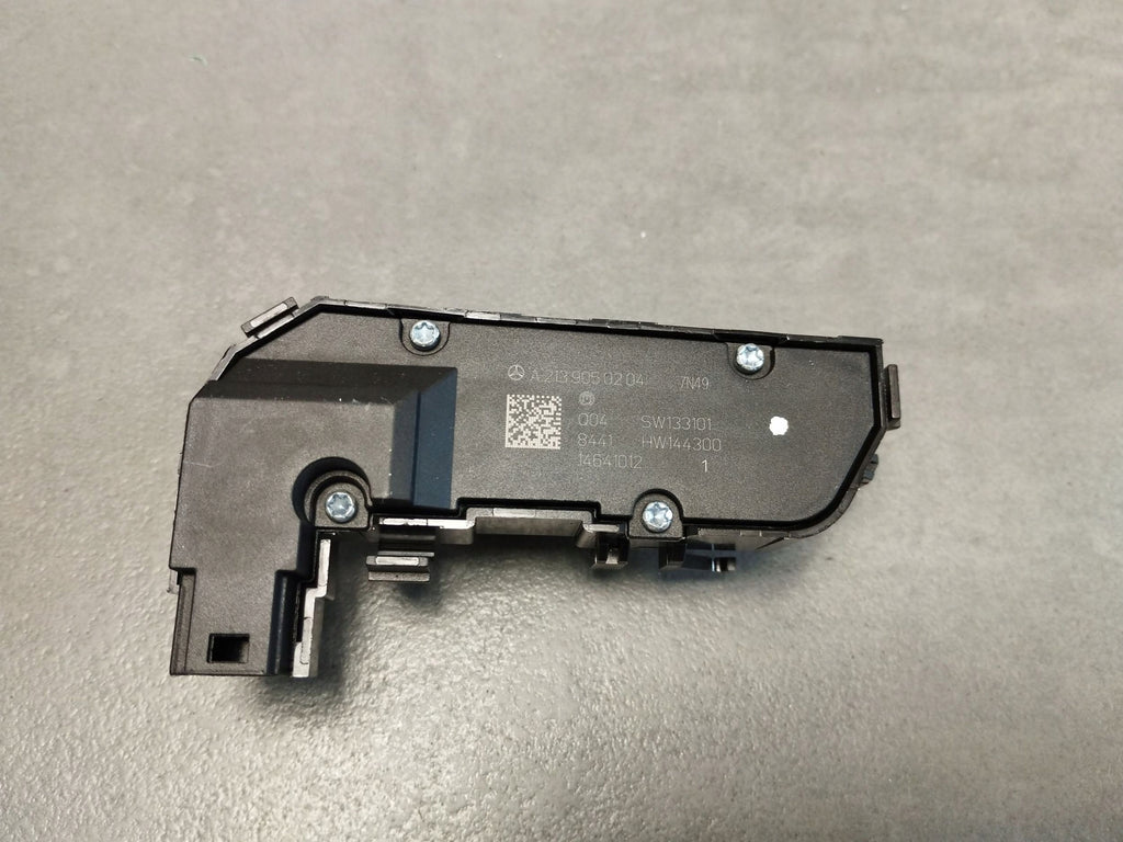 Mercedes-Benz E W213 SEAT HEATING SWITCH A2139050204