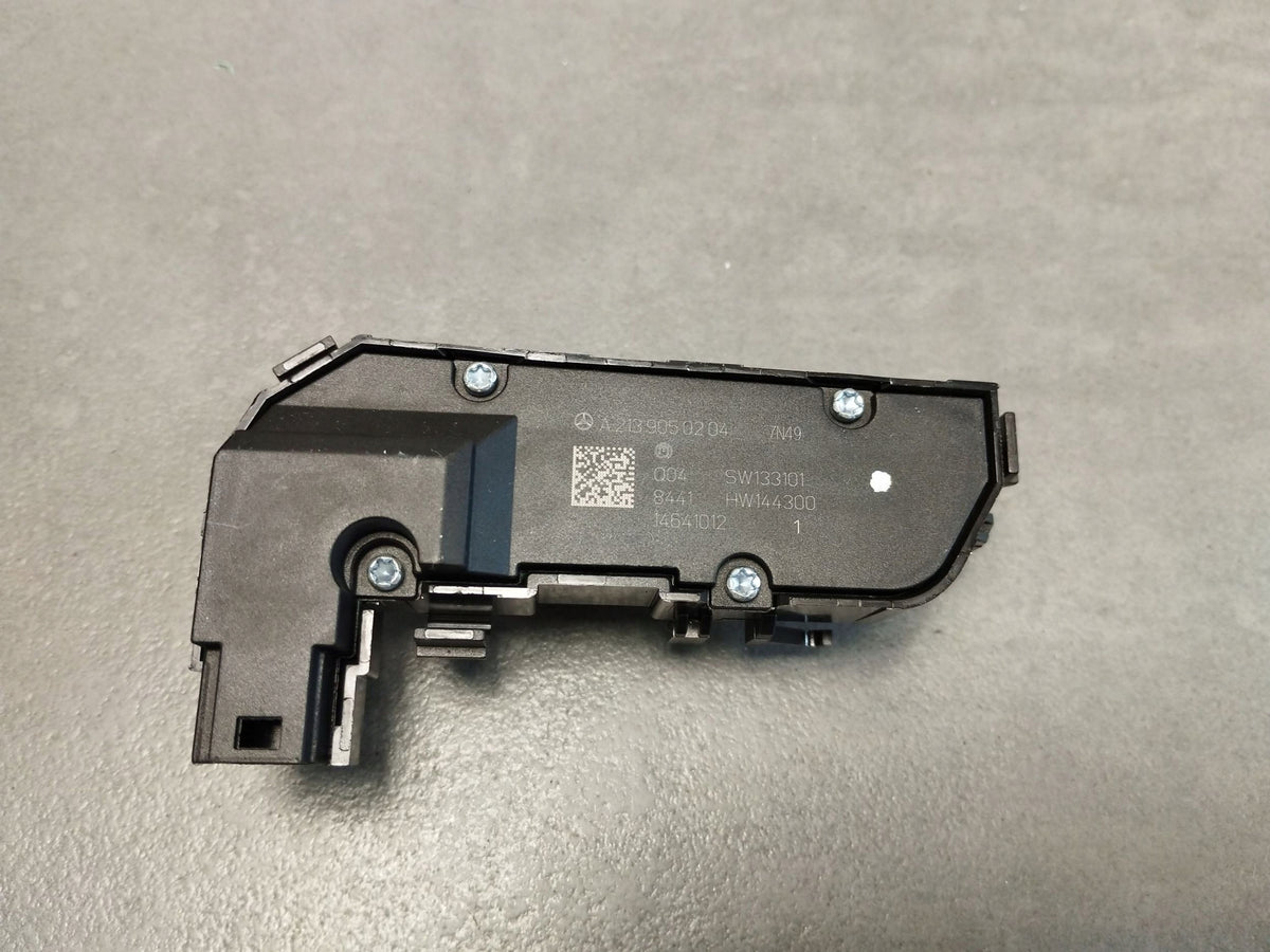 Mercedes-Benz E W213 SEAT HEATING SWITCH A2139050204