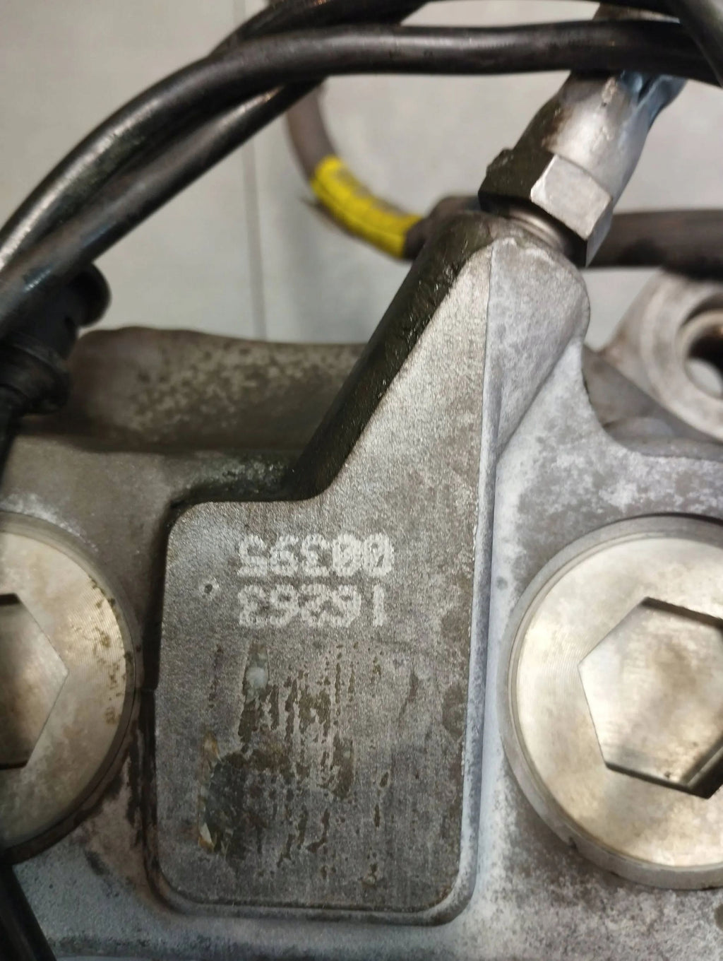Mercedes-Benz GLC X253 2.0 CGI CLAMP RIGHT FRONT 1626300395