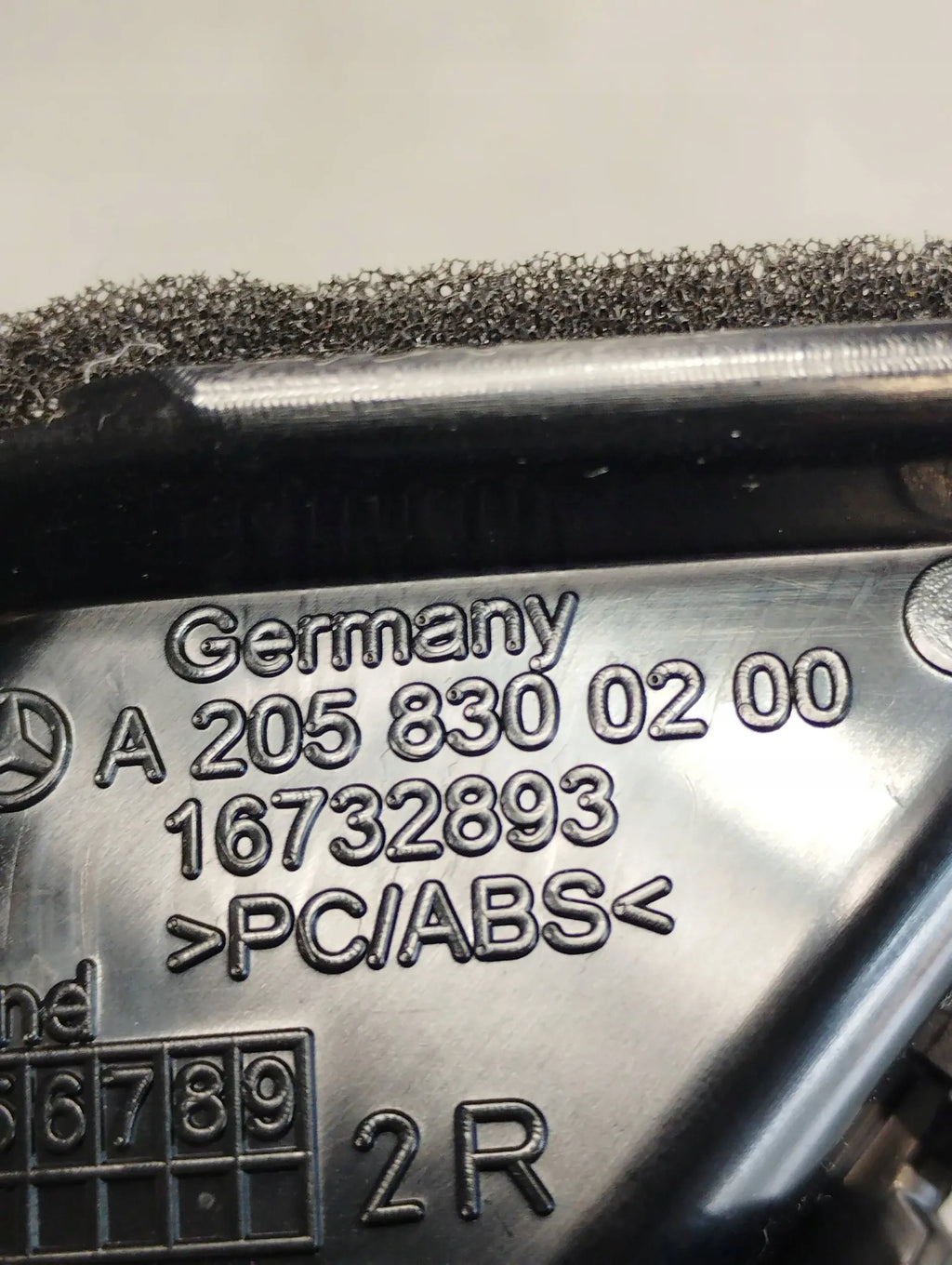 Mercedes-Benz GLC X253 AIR CHANNEL A2058300200