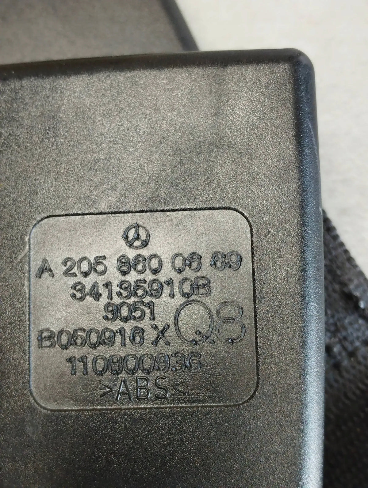 Mercedes-Benz GLC X253 BELT CLASP A2058600669