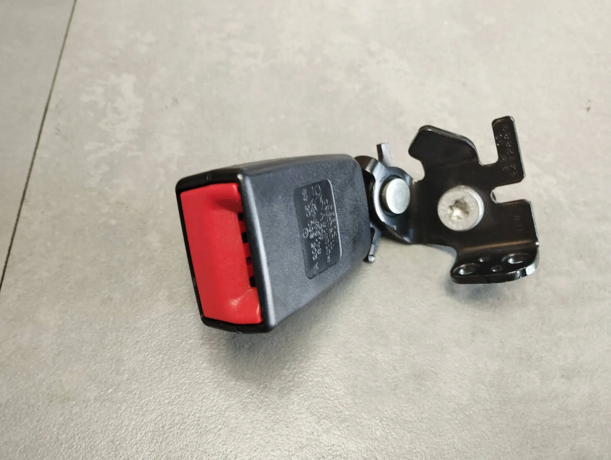 Mercedes-Benz GLC X253 BELT CLASP BUCKLE A2058600569
