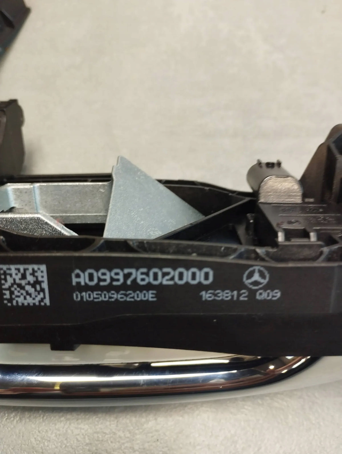 Mercedes-Benz GLC X253 HANDLE RIGHT FRONT 799 KEYLESS ENGLISH
