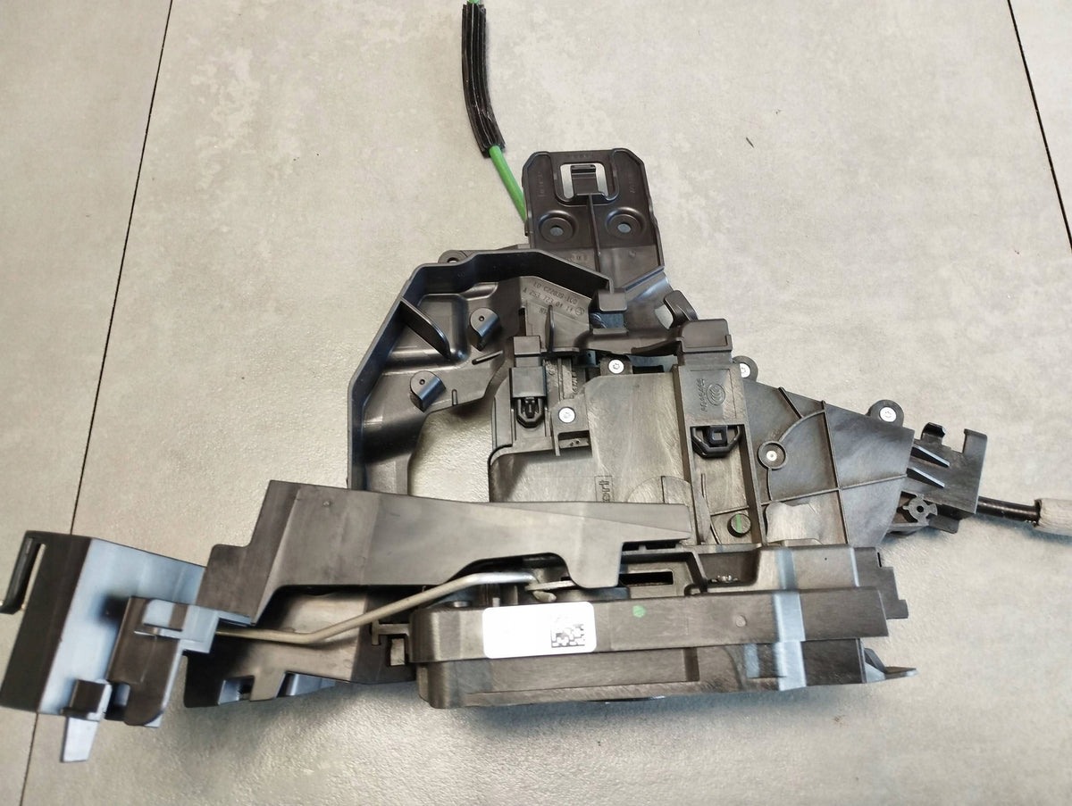 Mercedes-Benz GLC X253 LOCK RIGHT FRONT A0997200000 UK