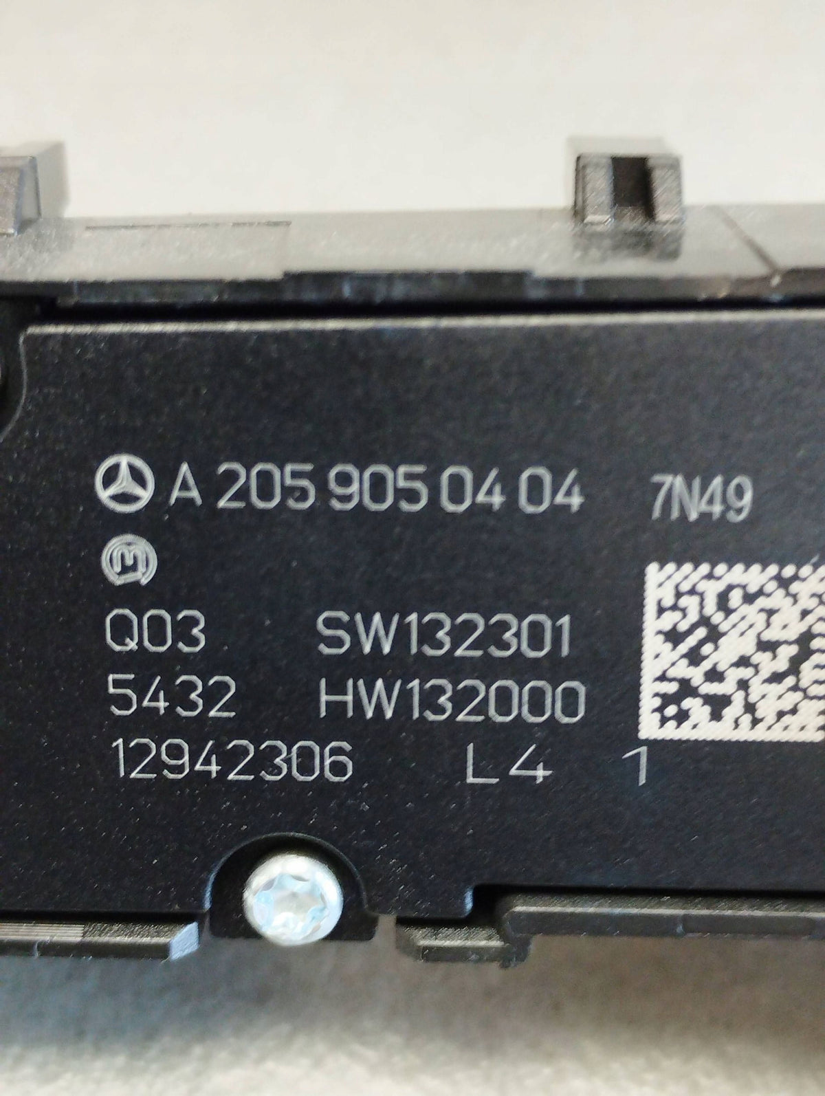 Mercedes-Benz GLC X253 SEAT HEATING SWITCH A2059050404