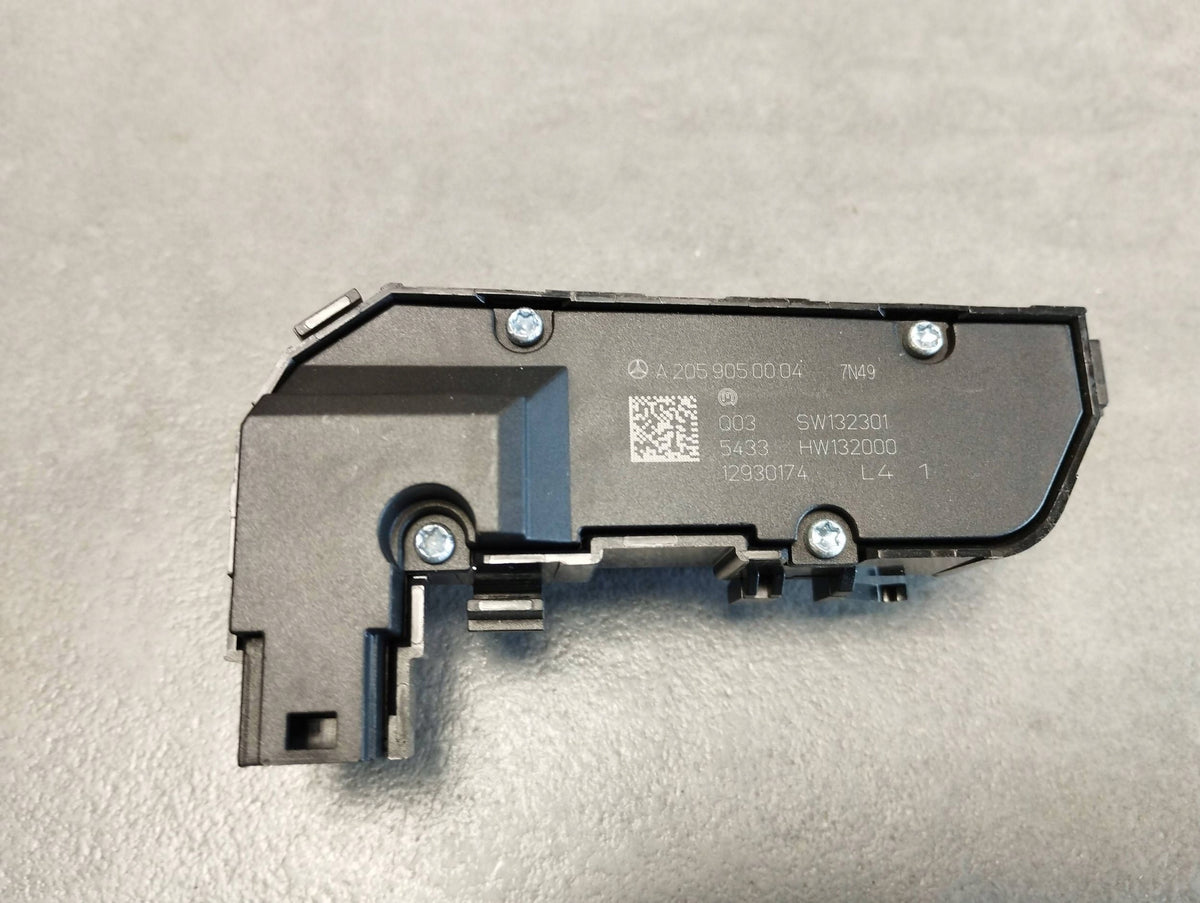 Mercedes-Benz GLC X253 SEAT HEATING SWITCH LEFT A2059050004