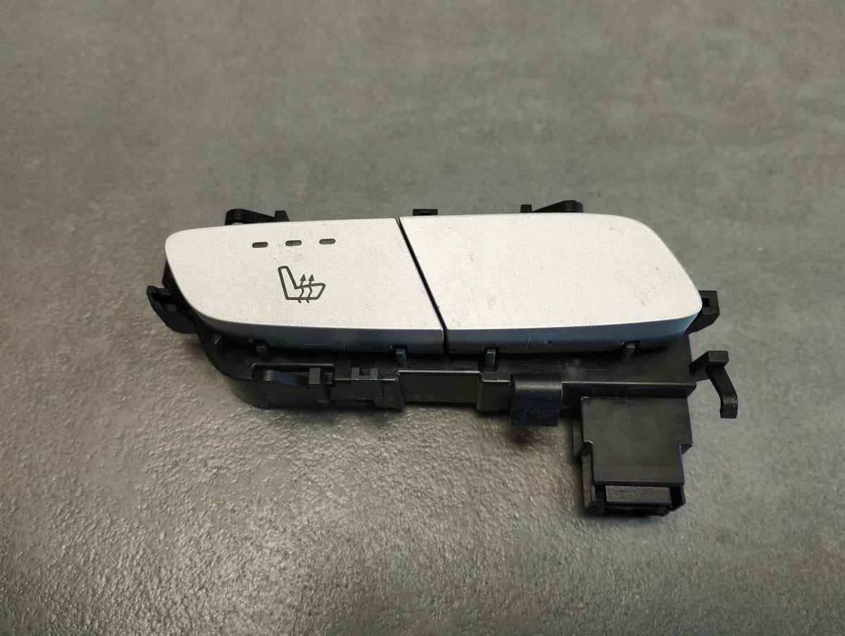 Mercedes-Benz GLC X253 SEAT HEATING SWITCH LEFT A2059050004