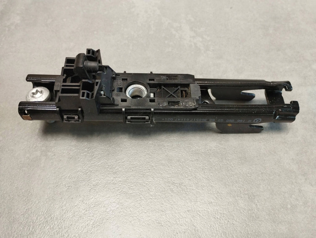 Mercedes-Benz GLE W166 BELT SLIDER ADJUSTMENT A1668600088