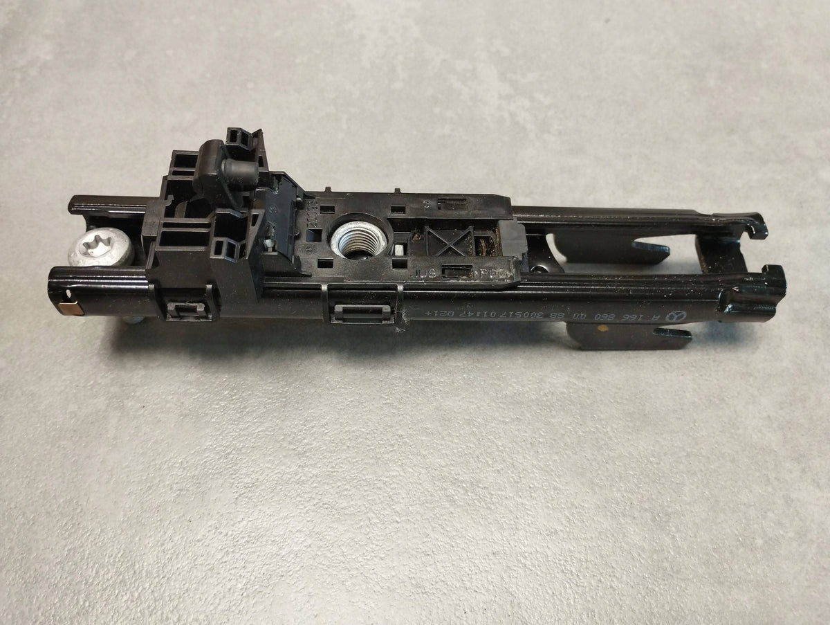 Mercedes-Benz GLE W166 BELT SLIDER ADJUSTMENT A1668600088
