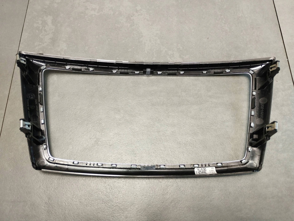 Mercedes-Benz GLE W166 CONSOLE FRAME A1666802417