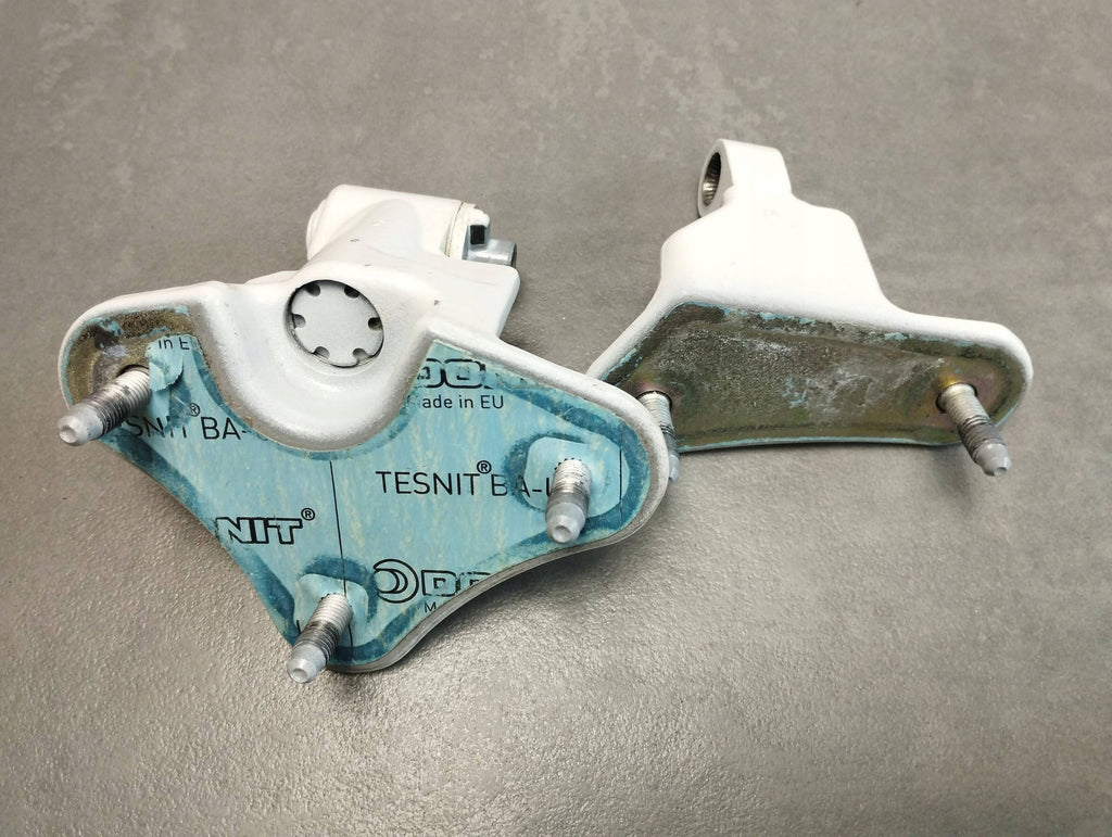 Mercedes-Benz GLE W166 DOOR HINGES WITH BODY LEFT REAR