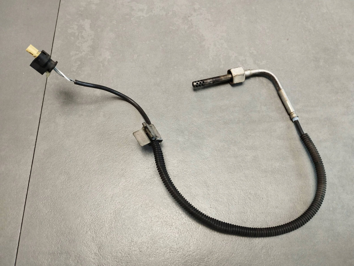 Mercedes-Benz GLE W166 EXHAUST GAS TEMPERATURE SENSOR A0009058604