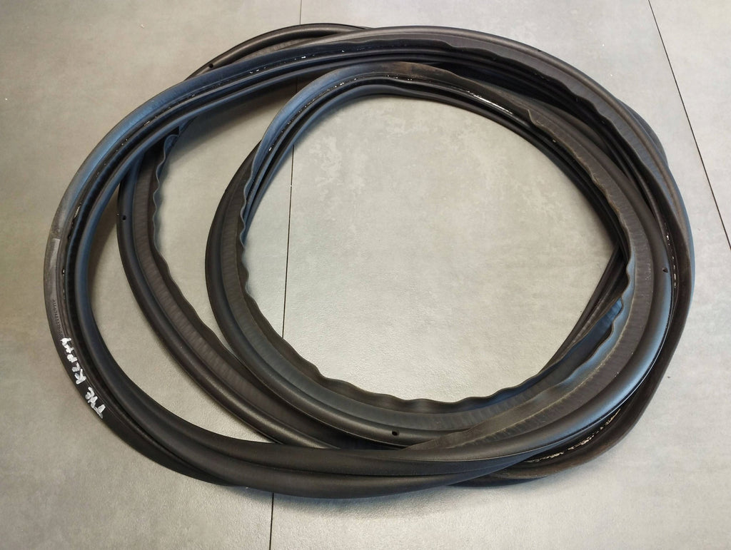 Mercedes-Benz GLE W166 FLAP SEAL REAR A1667400078