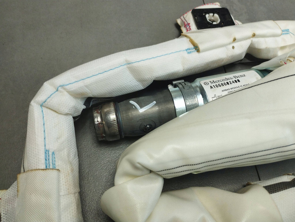 Mercedes-Benz GLE W166 LEFT CURTAIN A1668602400