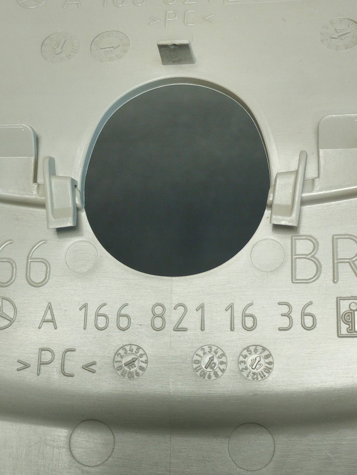 Mercedes-Benz GLE W166 RAIN SENSOR COVER A1668211636