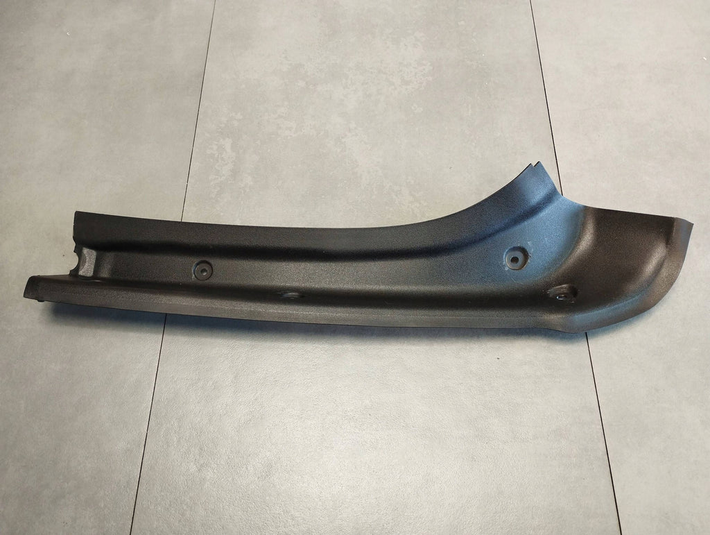 Mercedes-Benz GLE W166 TRUNK RECESS COVER A1666930300