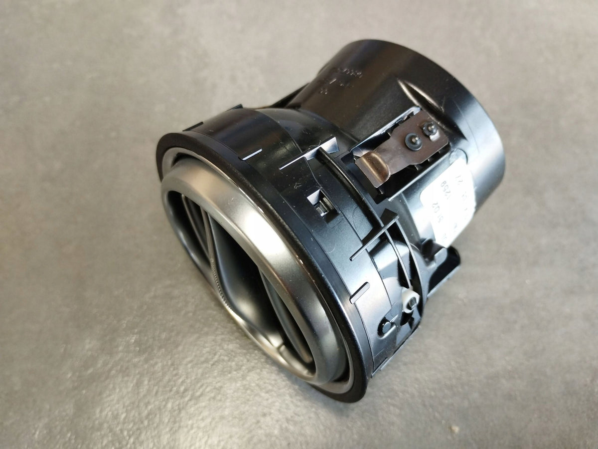 Mercedes-Benz S W222 2014 AIR VENT A2228300154