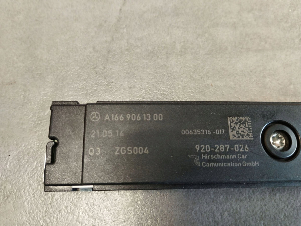 Mercedes-Benz S W222 2014 ANTENNA BOOSTER A1669061300