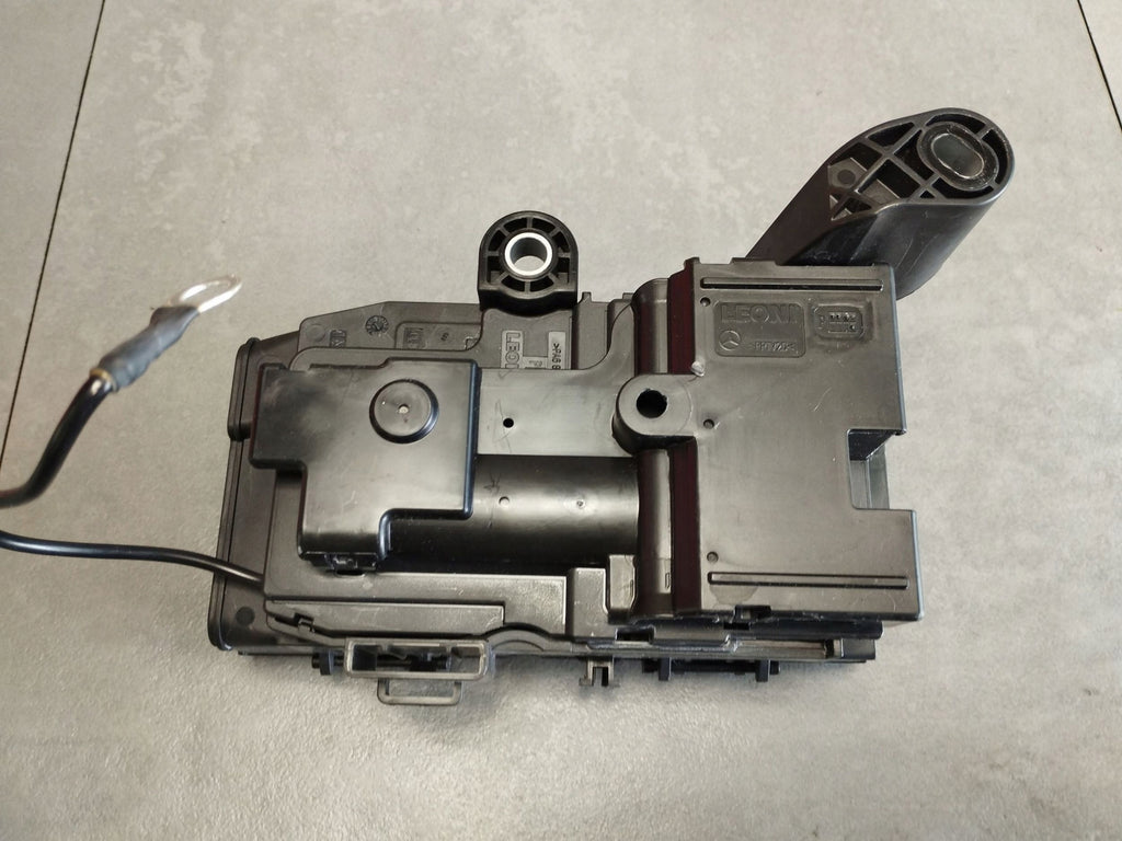 Mercedes-Benz S W222 2014 FUSE BOX A2225402450 RHD