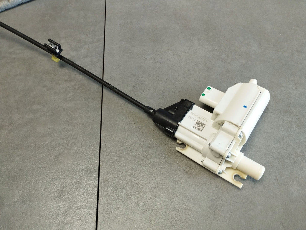 Mercedes-Benz S W222 2014 LOCK PULL LEFT FRONT A0997206900 RHD