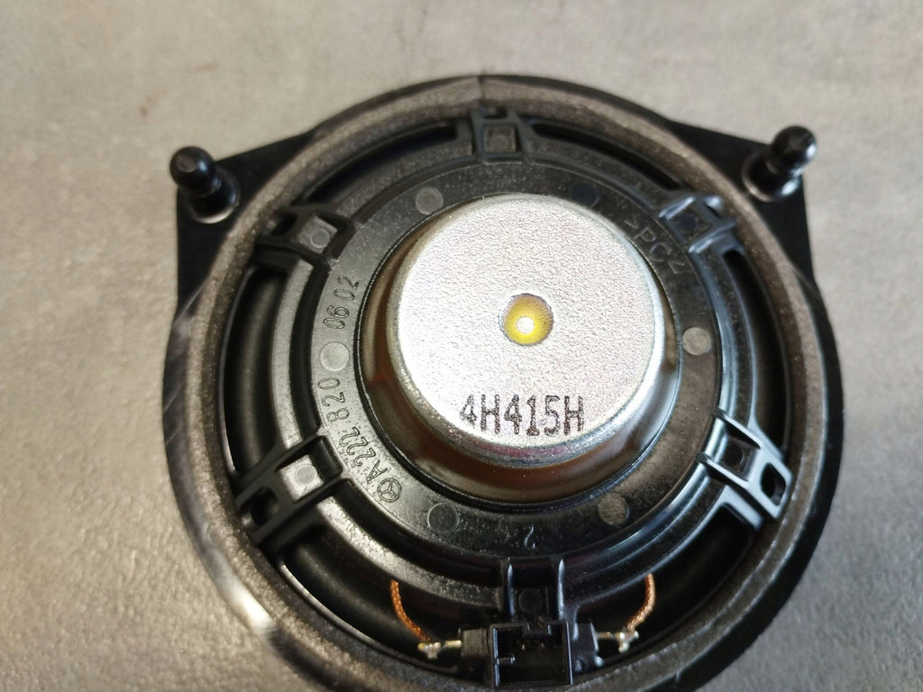 Mercedes-Benz S W222 2014 SPEAKER A2228200602