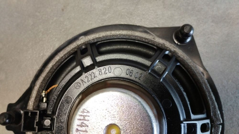 Mercedes-Benz S W222 2014 SPEAKER A2228200602