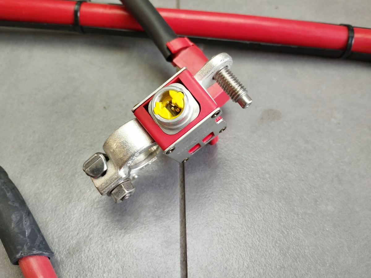 Mercedes-Benz S W222 BEAM CABLE KLEMA PLUS FUSE A2224400708