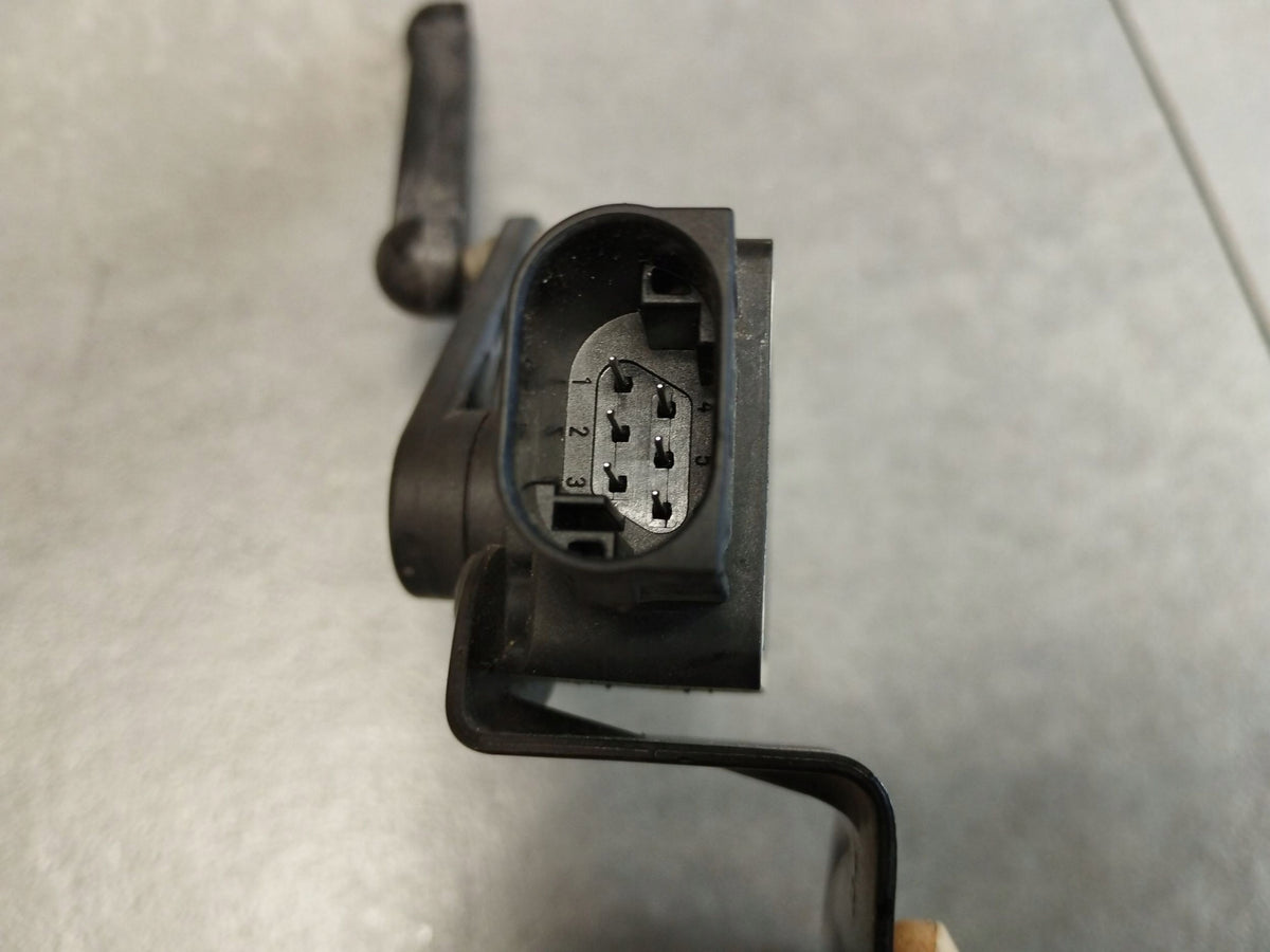 Mercedes-Benz S W222 LIGHT LEVEL SENSOR RIGHT A2223271840