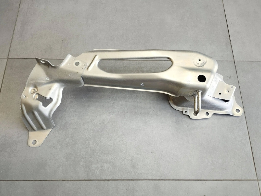 Mercedes ML W164 COUCH MOUNT A1646100731
