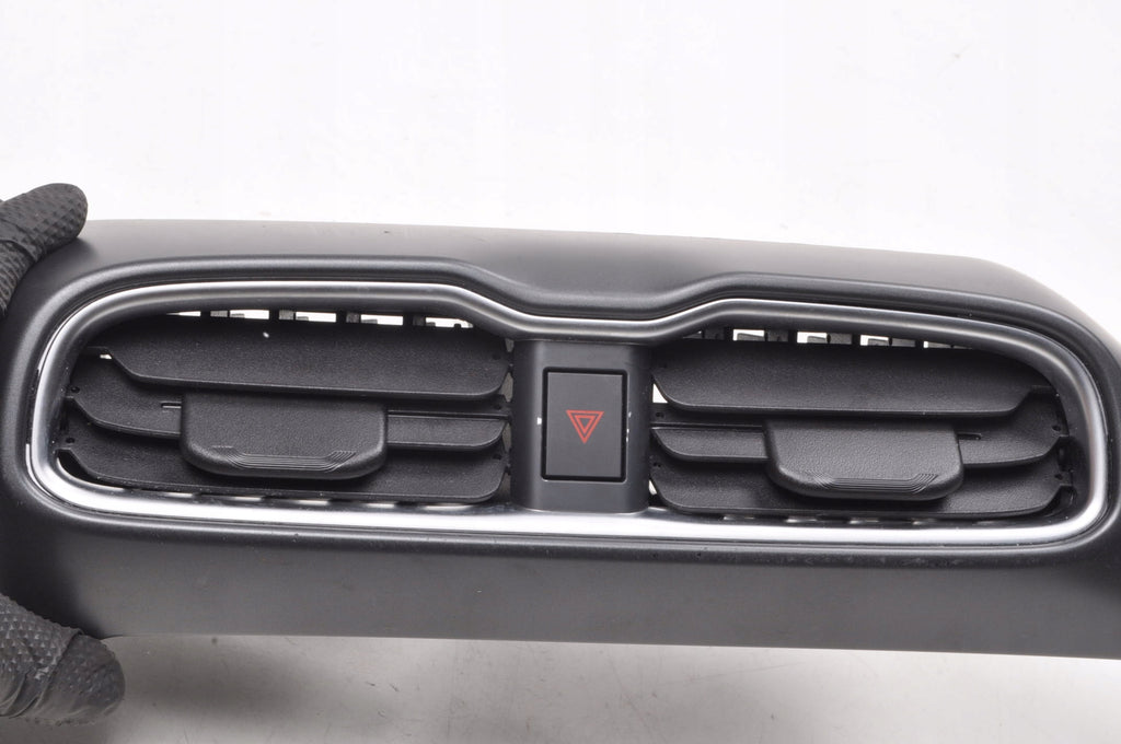 NISSAN JUKE F16 AIR VENT P68751HS00A ENGLISH 24R