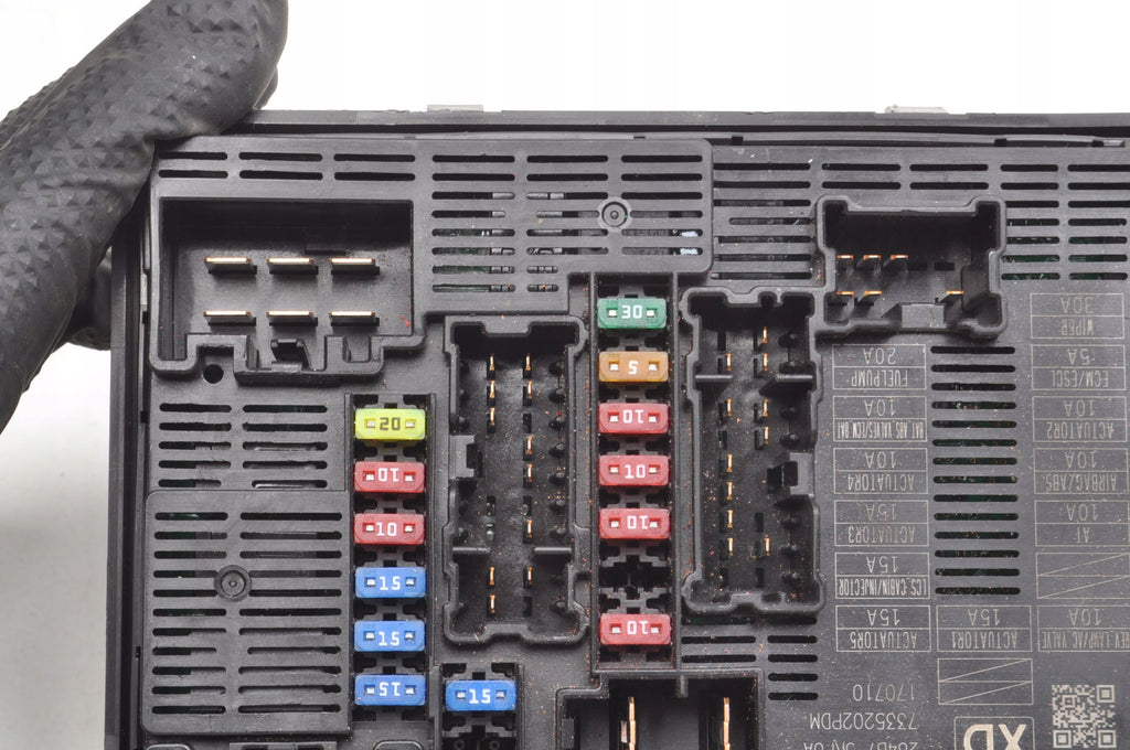 NISSAN MICRA V K14 0.9 FUSE BOX 284B7-5RF0A