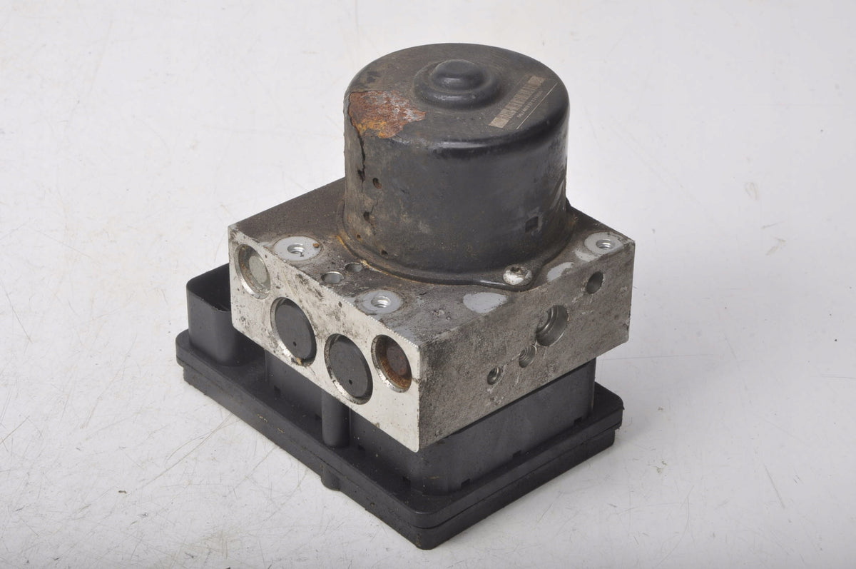 NISSAN MURANO AND Z50 3.5 PUMP ABS 47660 CB800