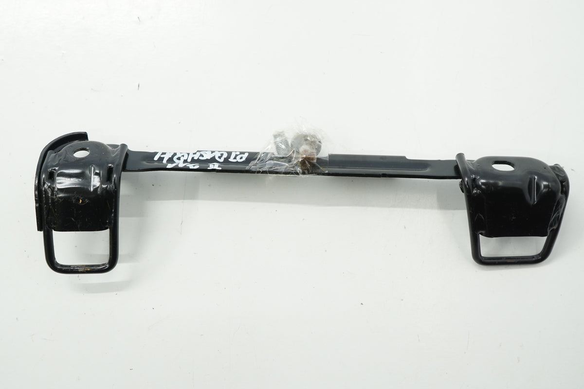 NISSAN QASHQAI J11 14R MOUNT ISOFIX RIGHT SCREWS