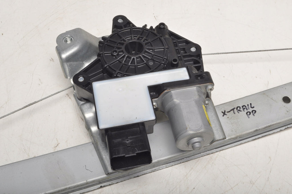 NISSAN X-TRAIL IV T33 WINDOW LIFTER RIGHT FRONT 5D 807506RN1A 23R