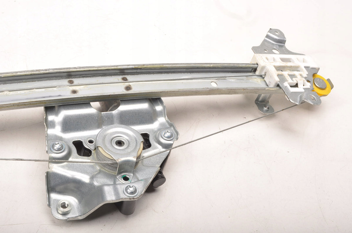 NISSAN X-TRAIL T33 WINDOW LIFTER RIGHT FRONT WR19-193