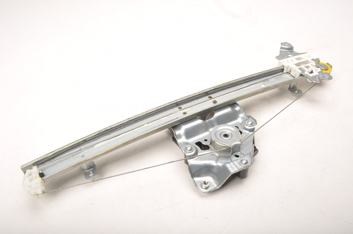 NISSAN X-TRAIL T33 WINDOW LIFTER RIGHT FRONT WR19-193