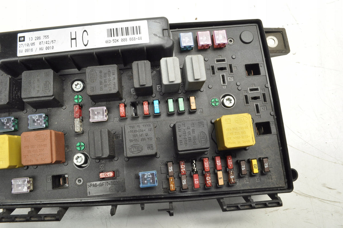 OPEL ASTRA H III FUSE BOX 13206755