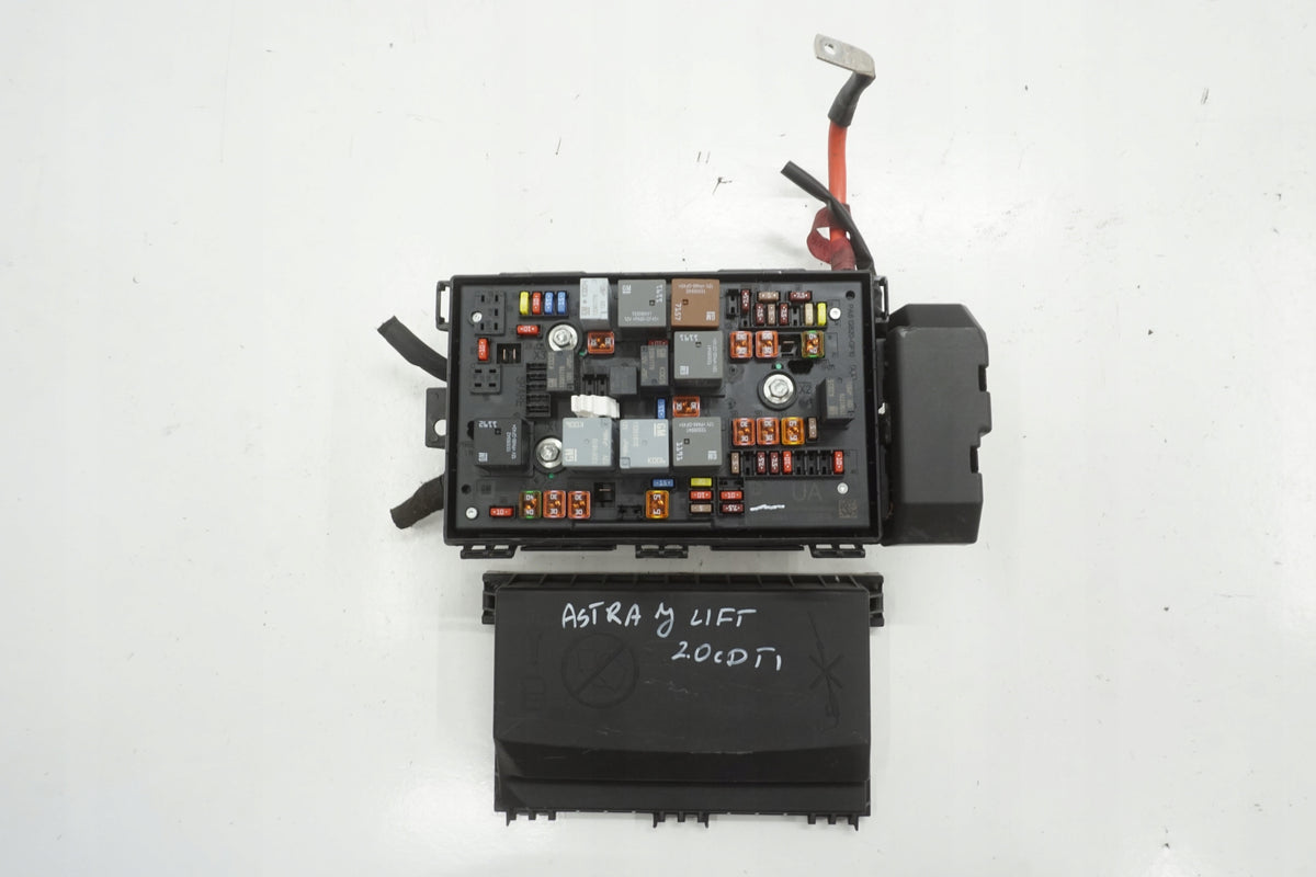 OPEL ASTRA IV J LIFT 14R FUSE BOX 2.0CDTI 13368643