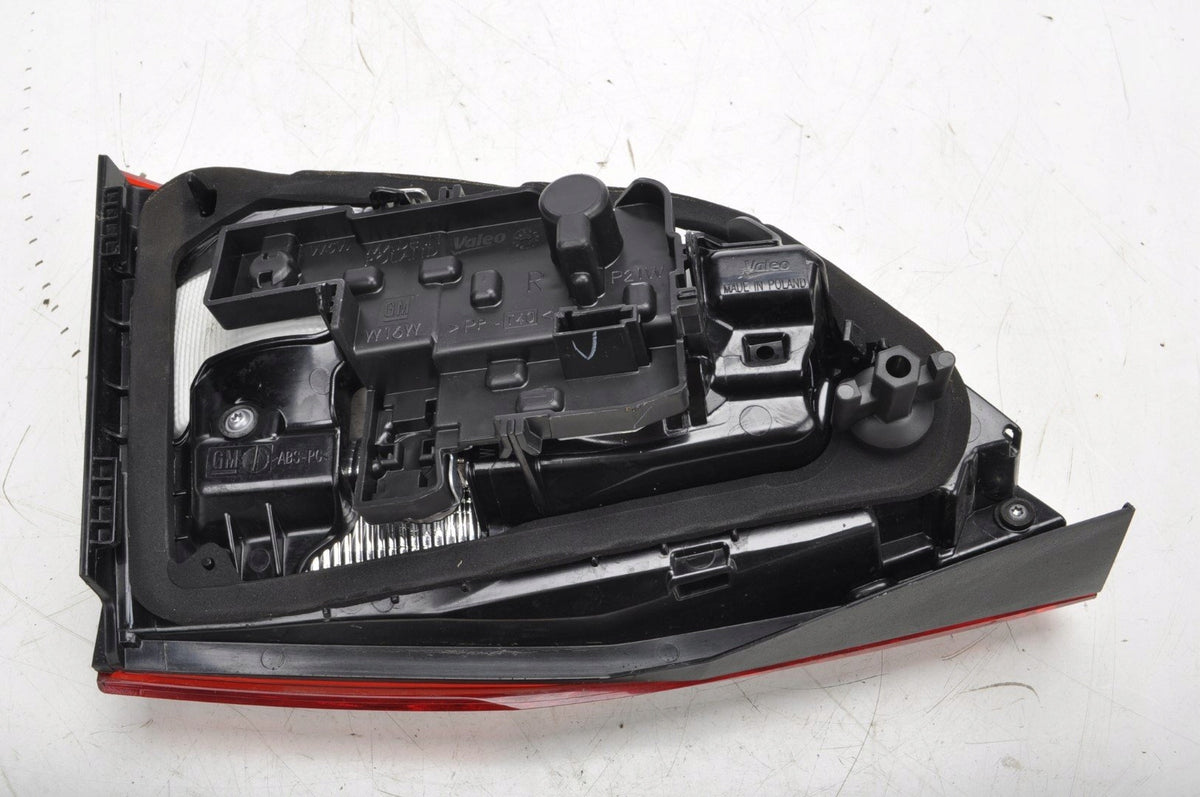 OPEL ASTRA K LAMP RIGHT REAR IN TAILGATE STATION WAGON ENGLISHMAN 39077381
