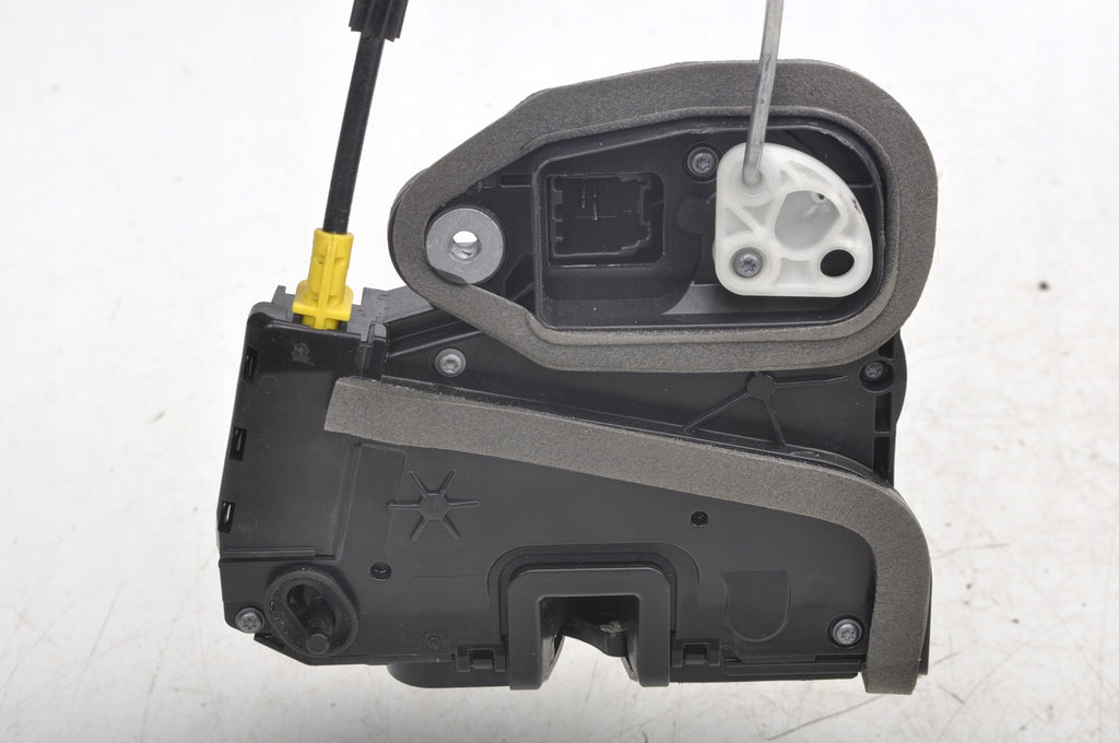 OPEL ASTRA K V DOOR LOCK RIGHT REAR 13598385