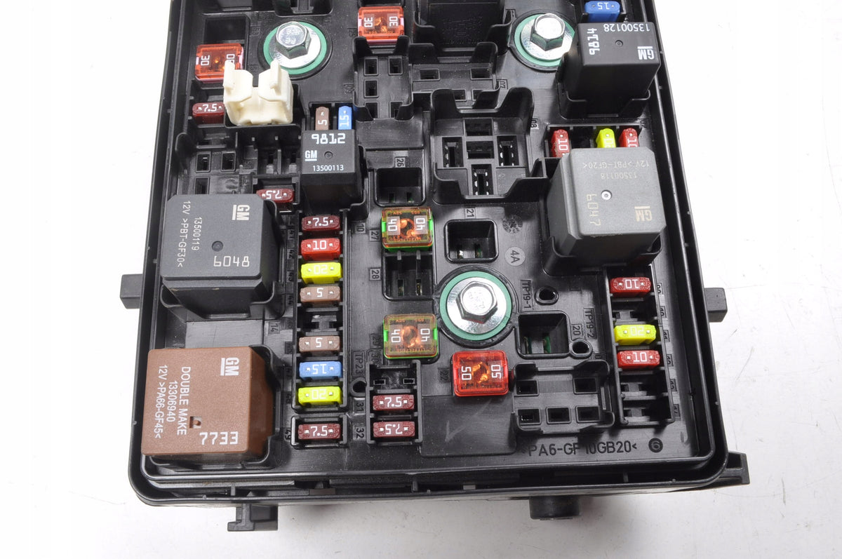 OPEL ASTRA K V FUSE BOX 39069684