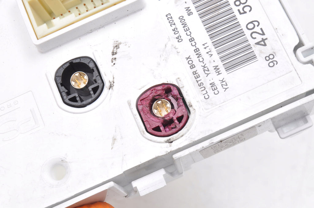 OPEL ASTRA L DISPLAY RELAY MODULE 2023 9842958580